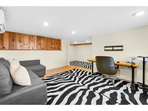 5118 Leif Erikson Drive Astoria OR 97103