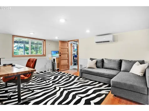5118 Leif Erikson Drive Astoria OR 97103