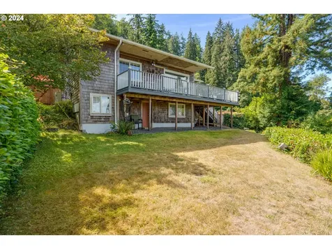 5118 Leif Erikson Drive Astoria OR 97103