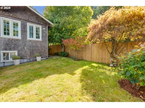 5118 Leif Erikson Drive Astoria OR 97103