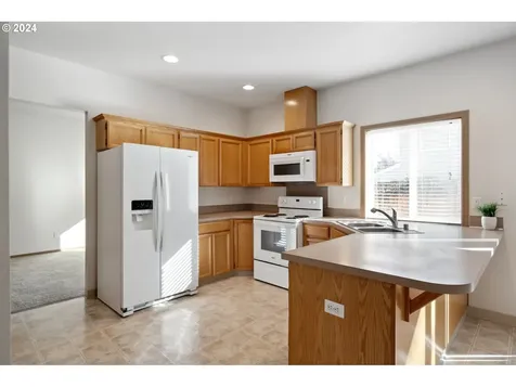 2423 NE 165th Avenue Vancouver WA 98684