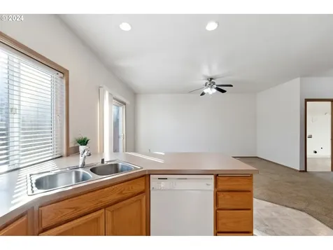 2423 NE 165th Avenue Vancouver WA 98684