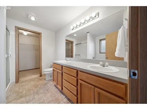 2423 NE 165th Avenue Vancouver WA 98684