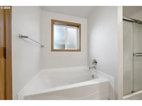 2423 NE 165th Avenue Vancouver WA 98684
