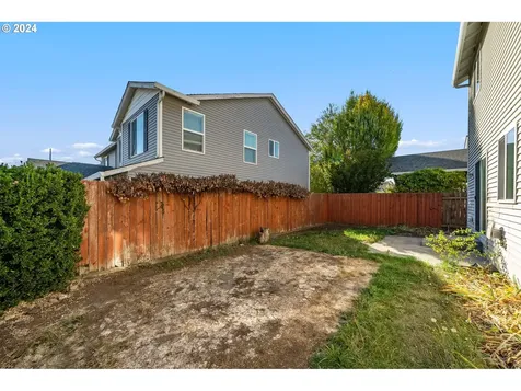 2423 NE 165th Avenue Vancouver WA 98684