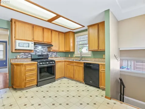 2915 SE Harrison Street Milwaukie OR 97222