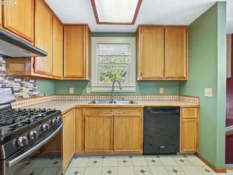 2915 SE Harrison Street Milwaukie OR 97222