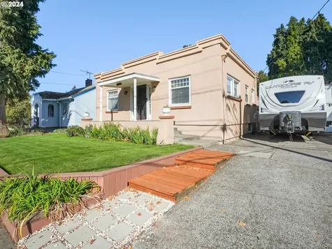 2915 SE Harrison Street Milwaukie OR 97222