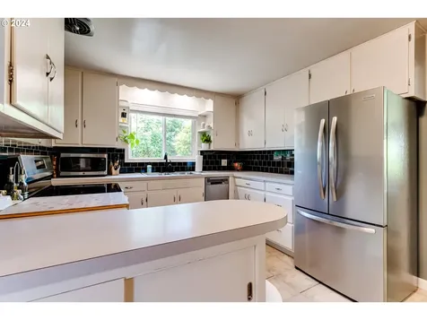 2185 Willona Drive Eugene OR 97408