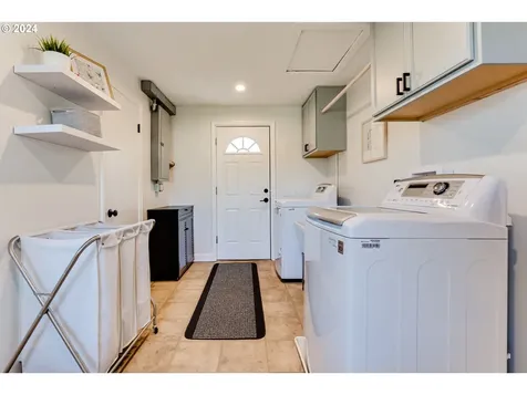 2185 Willona Drive Eugene OR 97408