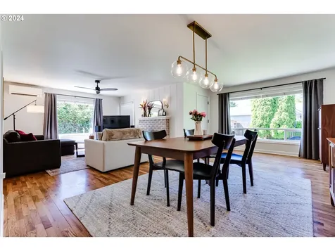 2185 Willona Drive Eugene OR 97408