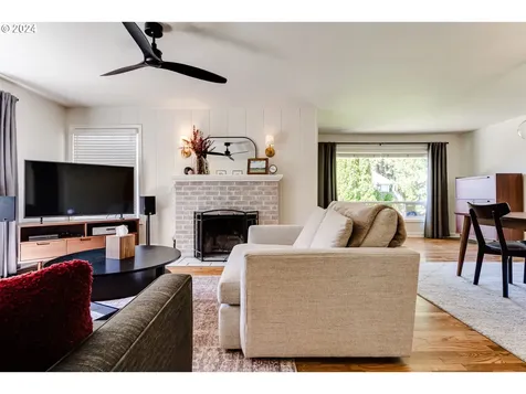 2185 Willona Drive Eugene OR 97408