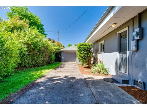 2185 Willona Drive Eugene OR 97408