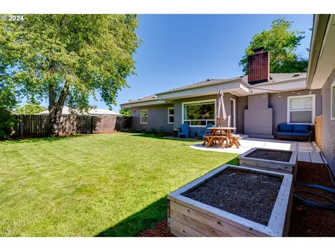2185 Willona Drive Eugene OR 97408