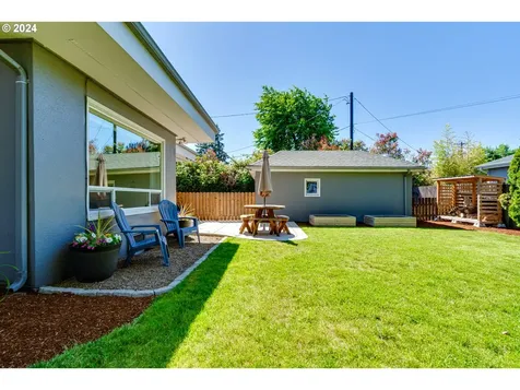 2185 Willona Drive Eugene OR 97408