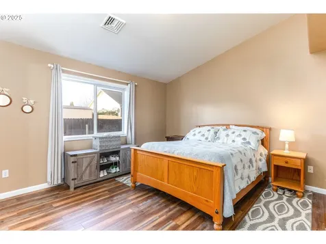 310 NW Elizabeth Avenue Winston OR 97496