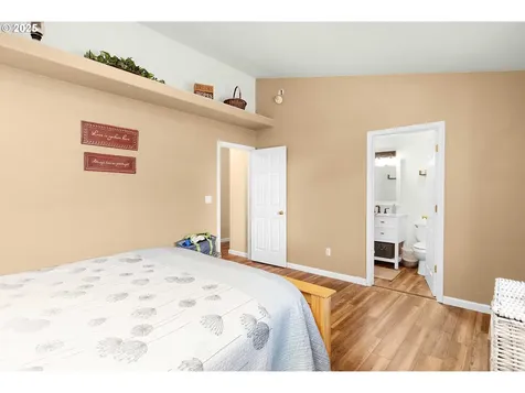 310 NW Elizabeth Avenue Winston OR 97496