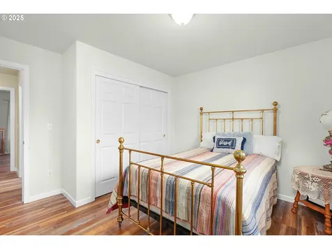 310 NW Elizabeth Avenue Winston OR 97496