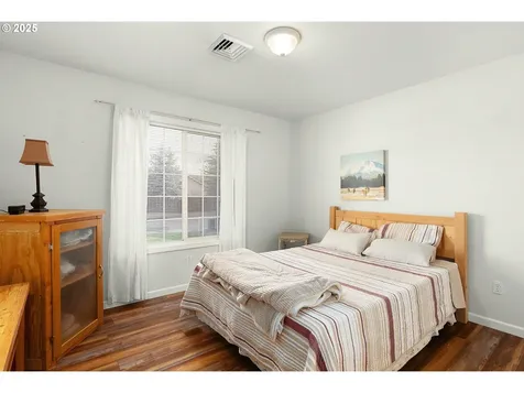 310 NW Elizabeth Avenue Winston OR 97496