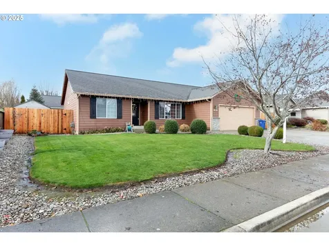 310 NW Elizabeth Avenue Winston OR 97496