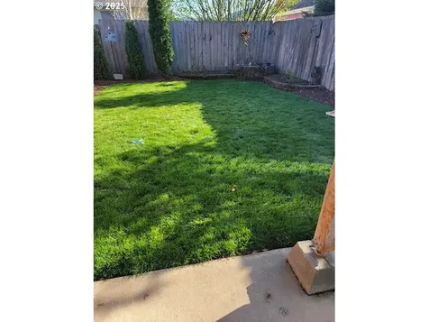 310 NW Elizabeth Avenue Winston OR 97496
