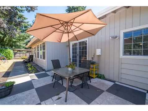 789 Glenwood Street Lebanon OR 97355