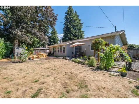 789 Glenwood Street Lebanon OR 97355