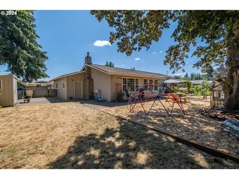789 Glenwood Street Lebanon OR 97355