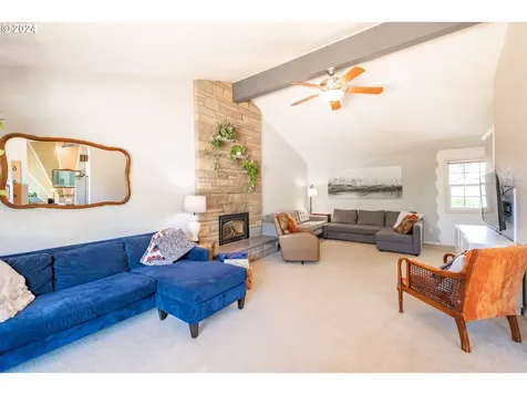 789 Glenwood Street Lebanon OR 97355