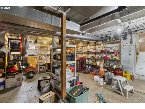 8224 SW 7th Avenue Portland OR 97219