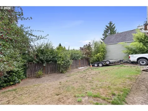 8224 SW 7th Avenue Portland OR 97219