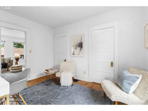 8224 SW 7th Avenue Portland OR 97219