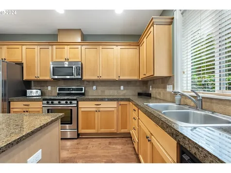 4978 SW 157th Place Beaverton OR 97007