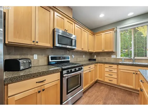 4978 SW 157th Place Beaverton OR 97007
