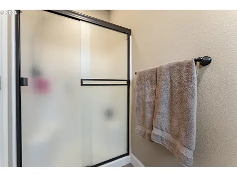 4978 SW 157th Place Beaverton OR 97007