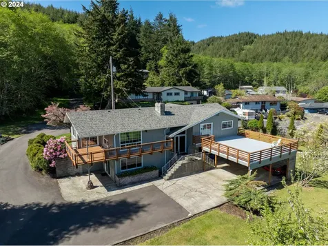 3144 Maple Drive Reedsport OR 97467