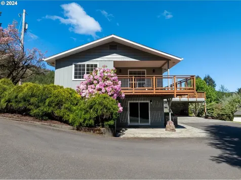 3144 Maple Drive Reedsport OR 97467