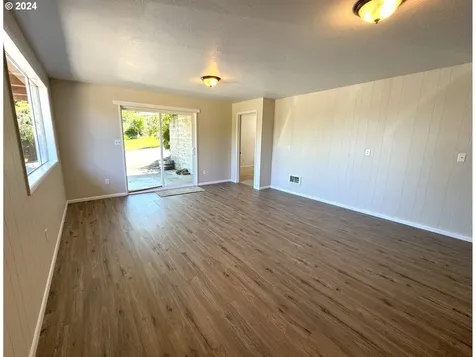 3144 Maple Drive Reedsport OR 97467