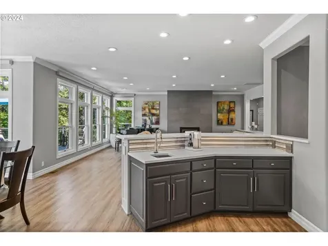 725 Palisades Drive SE Salem OR 97302