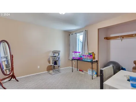 23270 Ne Village Court Wood Village OR 97060