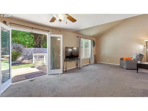 23270 Ne Village Court Wood Village OR 97060
