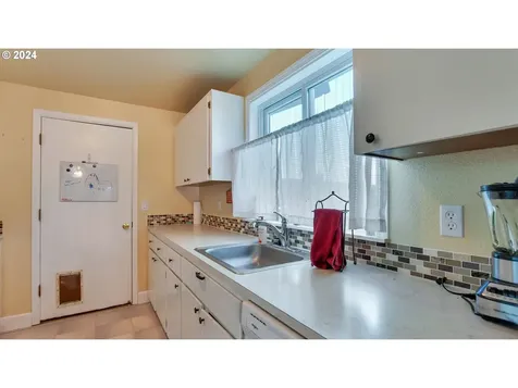 23270 Ne Village Court Wood Village OR 97060
