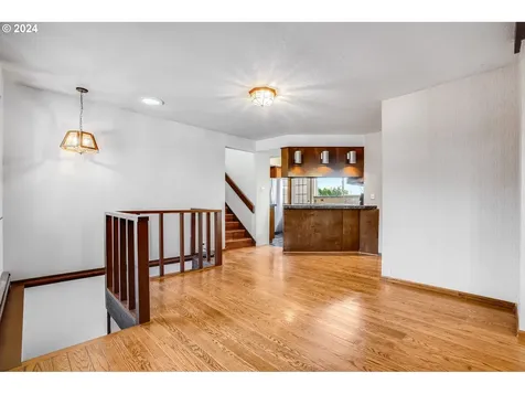 4465 SW 91st Avenue Portland OR 97225