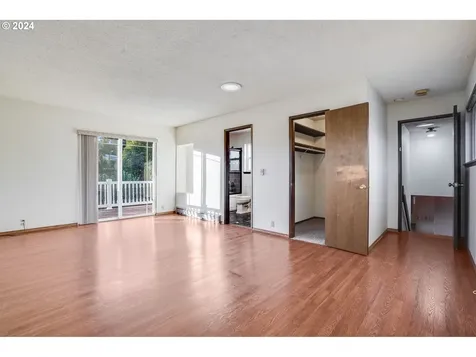 4465 SW 91st Avenue Portland OR 97225