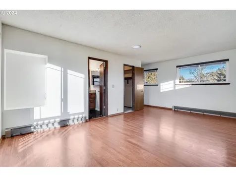4465 SW 91st Avenue Portland OR 97225