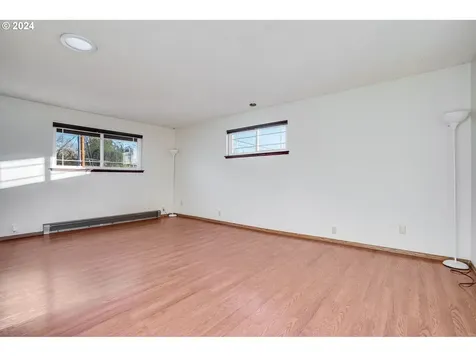4465 SW 91st Avenue Portland OR 97225