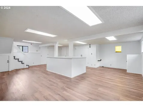 4465 SW 91st Avenue Portland OR 97225