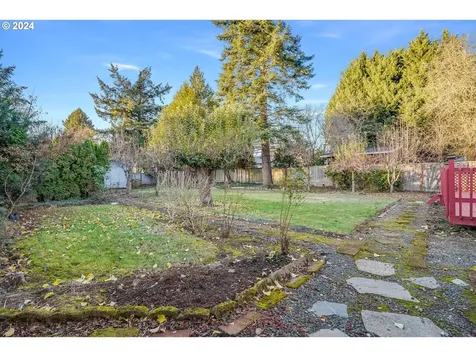 4465 SW 91st Avenue Portland OR 97225