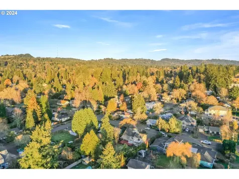 4465 SW 91st Avenue Portland OR 97225