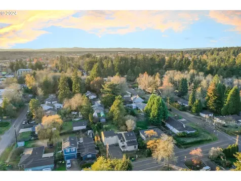 4465 SW 91st Avenue Portland OR 97225